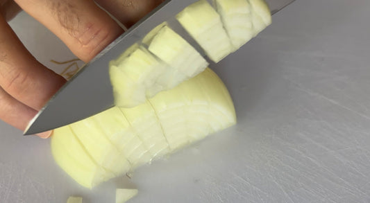 How to Cut An Onion Without Crying