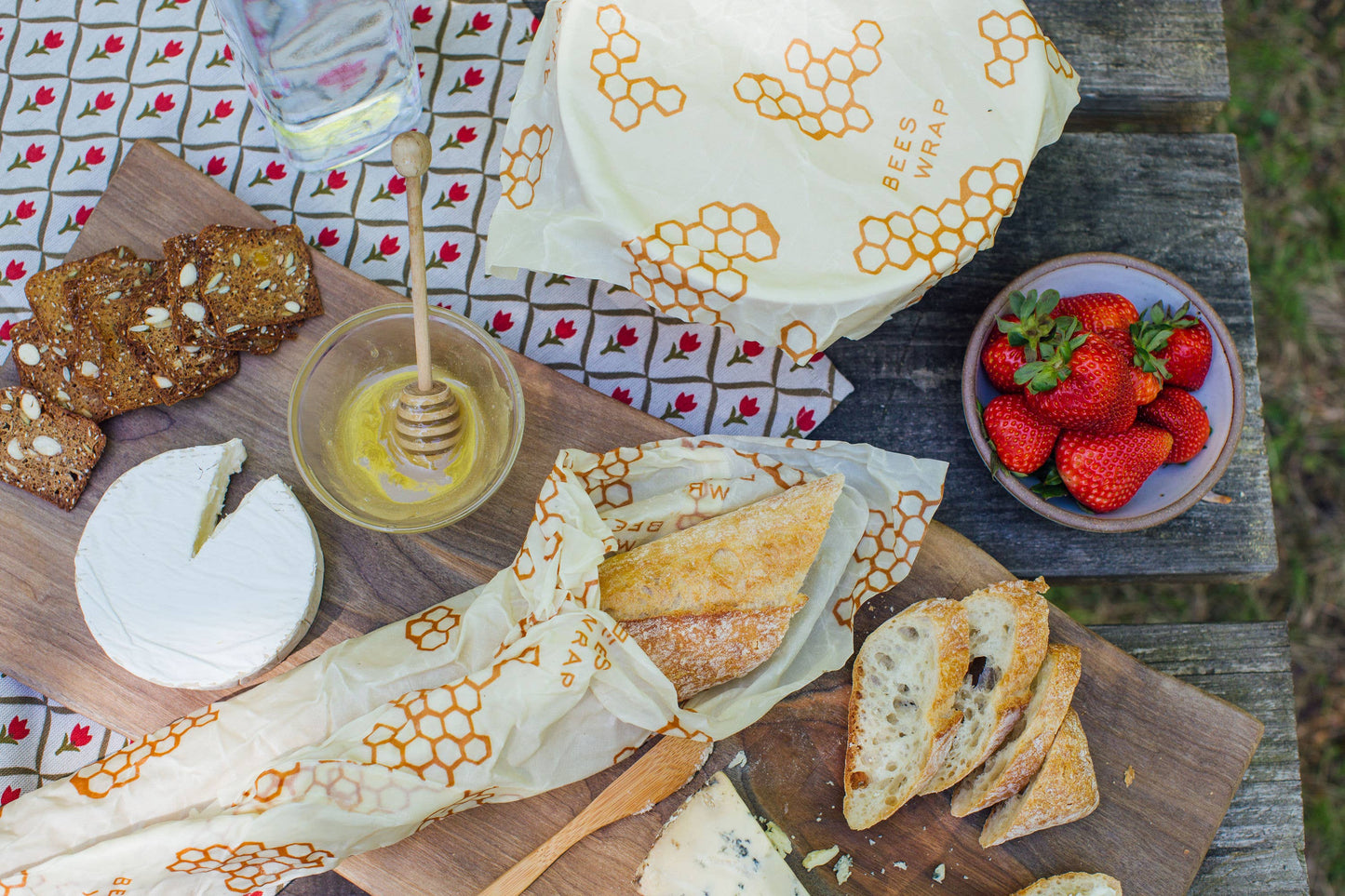 Bee's Wrap® Bread Beeswax Wrap | Reusable Food Storage (XL - 17" x 23")